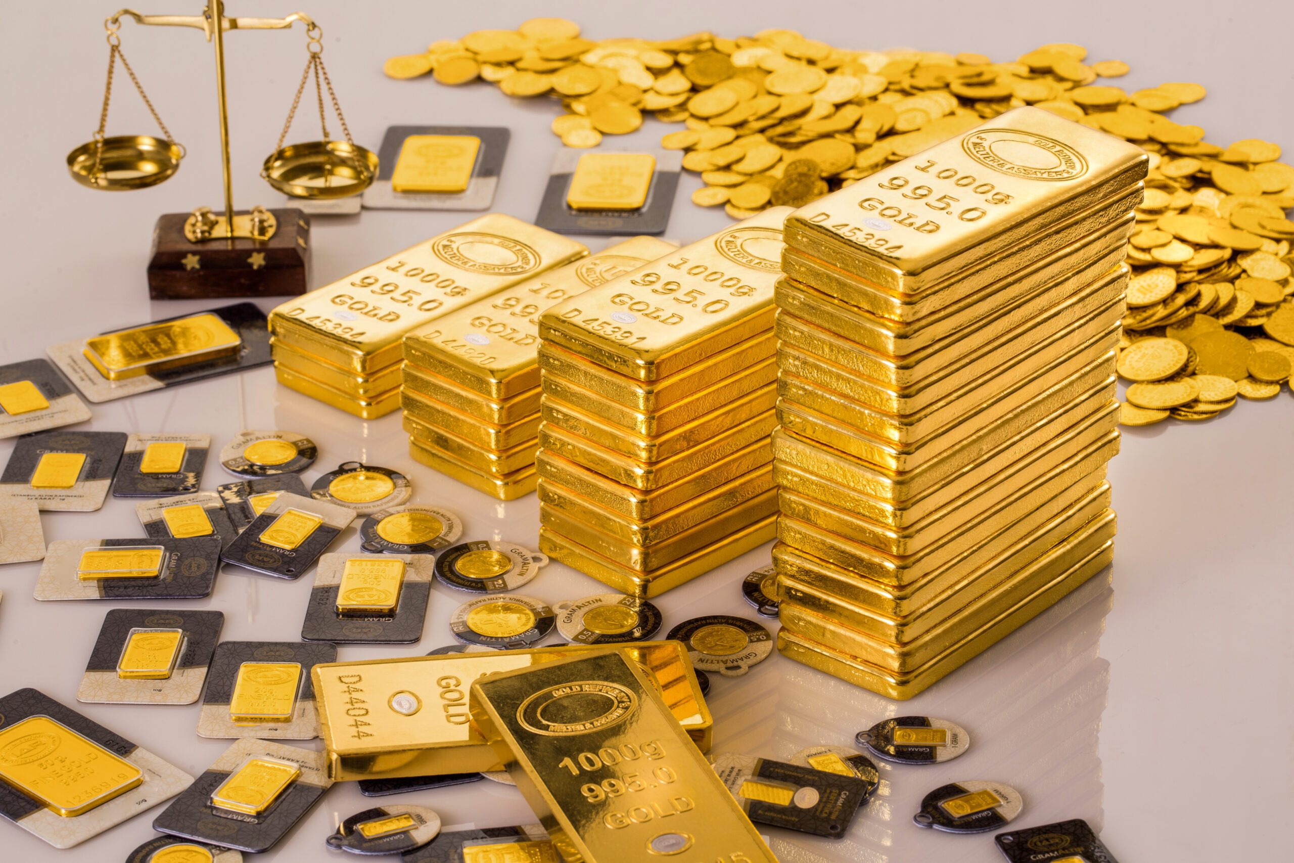 The Role of Gold Bullion Gold Coins in Modern Investment Portfolios
